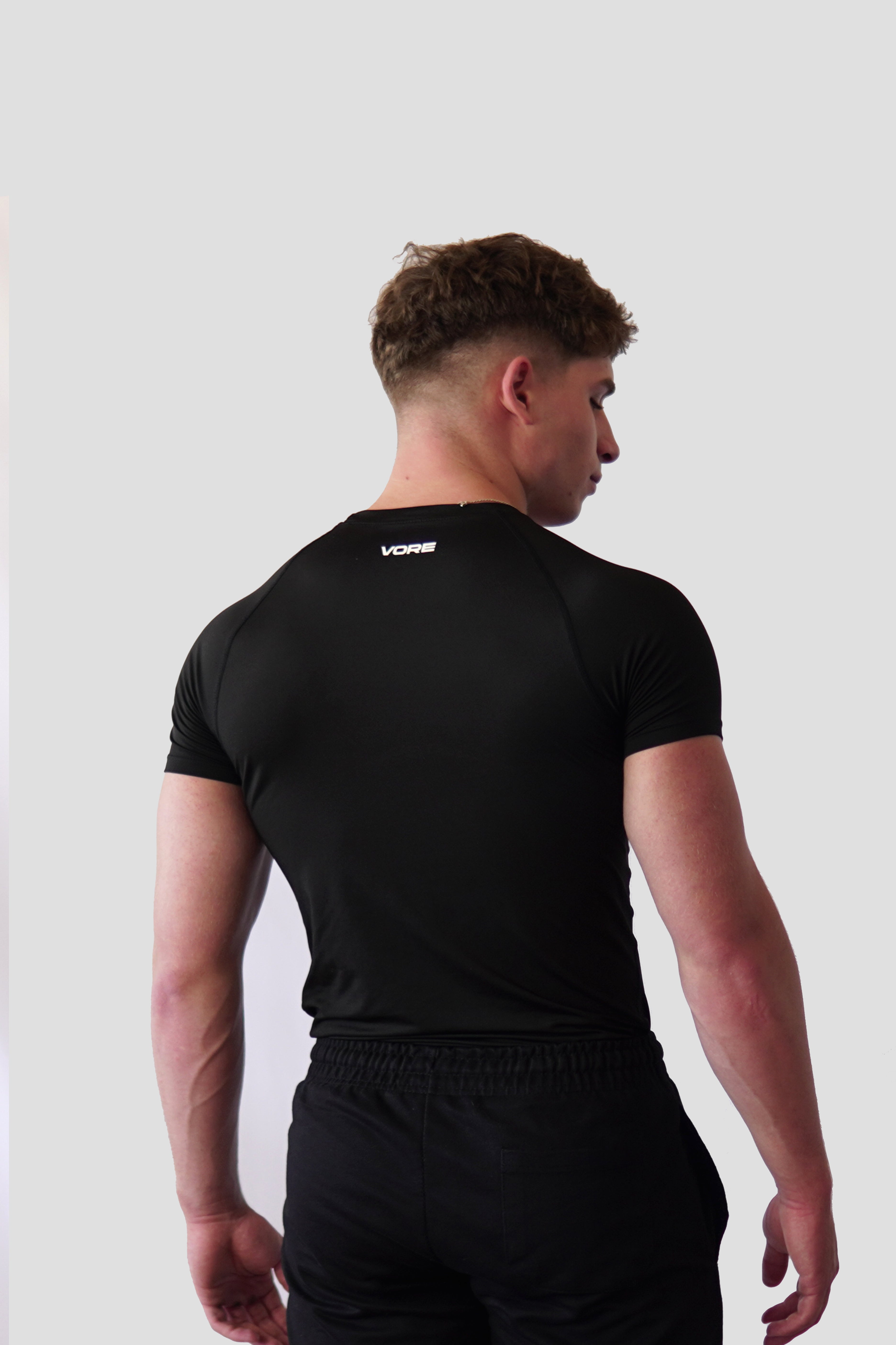 CAMISETA COMPRESIVA CORTA NEGRA