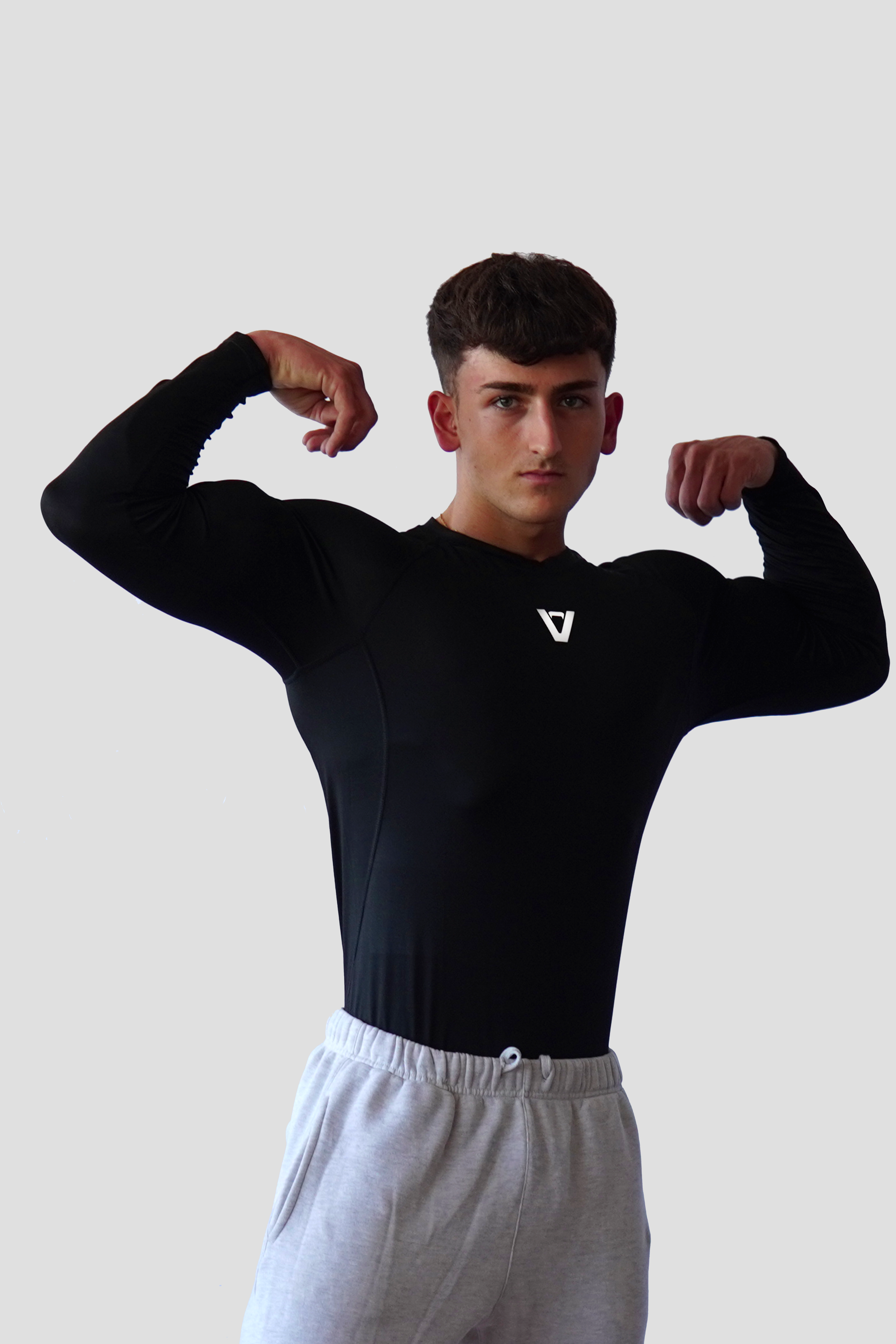 CAMISETA COMPRESIVA LARGA NEGRA